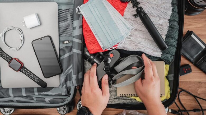 AIO Snapshot: How a Solo Traveler in Iceland Packed a 5-Day Trip in a 14-Inch Carry-On Using Only 7 Items