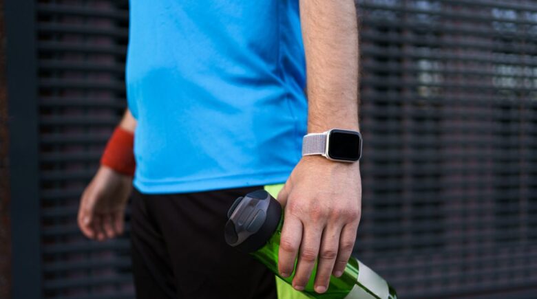 AIO Decision: Should You Buy a Smart Watch or a Fitness Band in 2026?