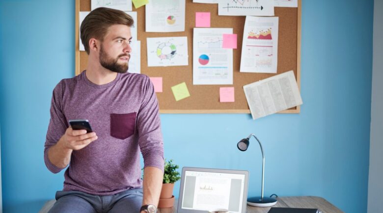 Dashboard comparison of project management apps for freelancers showing task tracking, time billing, and client portal features