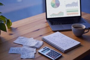 Breakdown of monthly spending on business budgeting apps for small companies in 2026