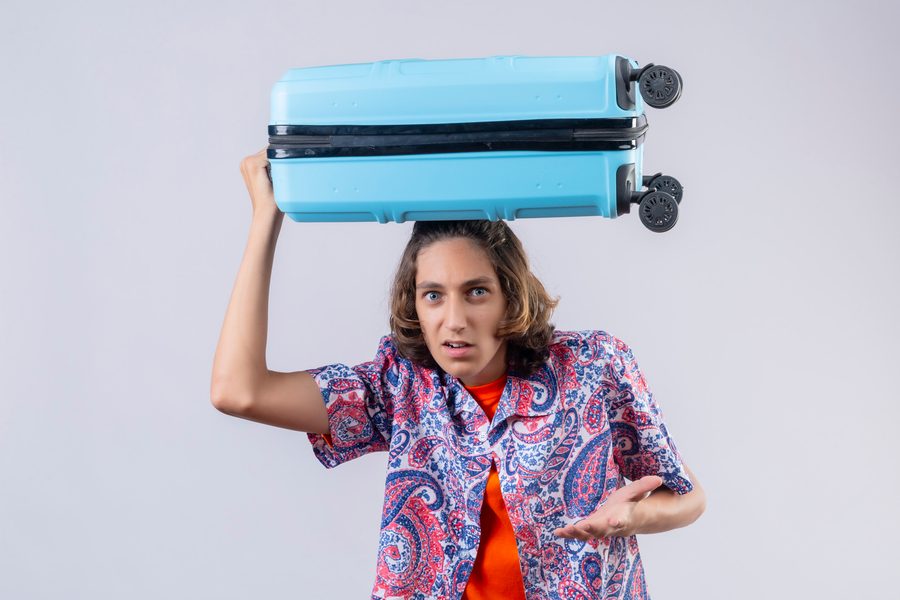 Illustration of a 10L carry-on with labeled volume zones: 1.5L for liquids, 3L for clothing, 2L for electronics, 3.5L for miscellaneous