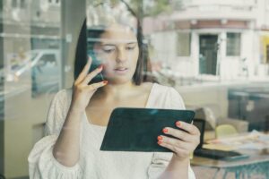 Solo marketer sending personalized cold emails using an AI-powered email automation platform